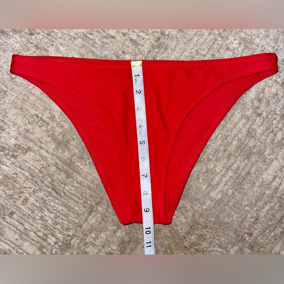 NWOT 𝑨𝑬𝑹𝑰𝑬 𝙲𝚑𝚎𝚎𝚔𝚢 𝚑𝚒-𝚌𝚞𝚝 𝚋𝚒𝚔𝚒𝚗𝚒 𝚋𝚘𝚝𝚝𝚘𝚖 - Picture 3 of 6